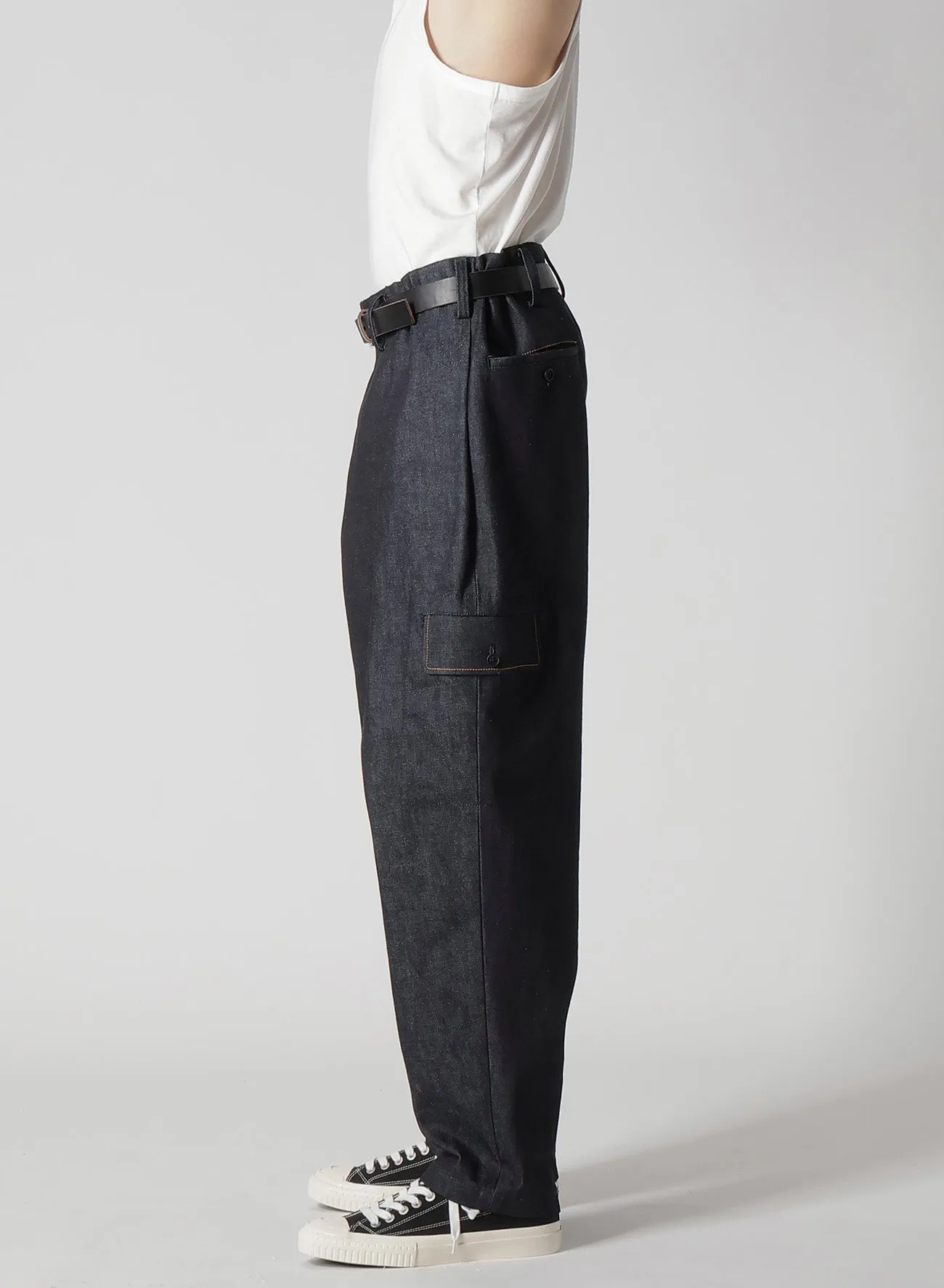 13oz UNEVEN YARN DENIM TUCK PANTS WITH COLOR COMBI STITCH