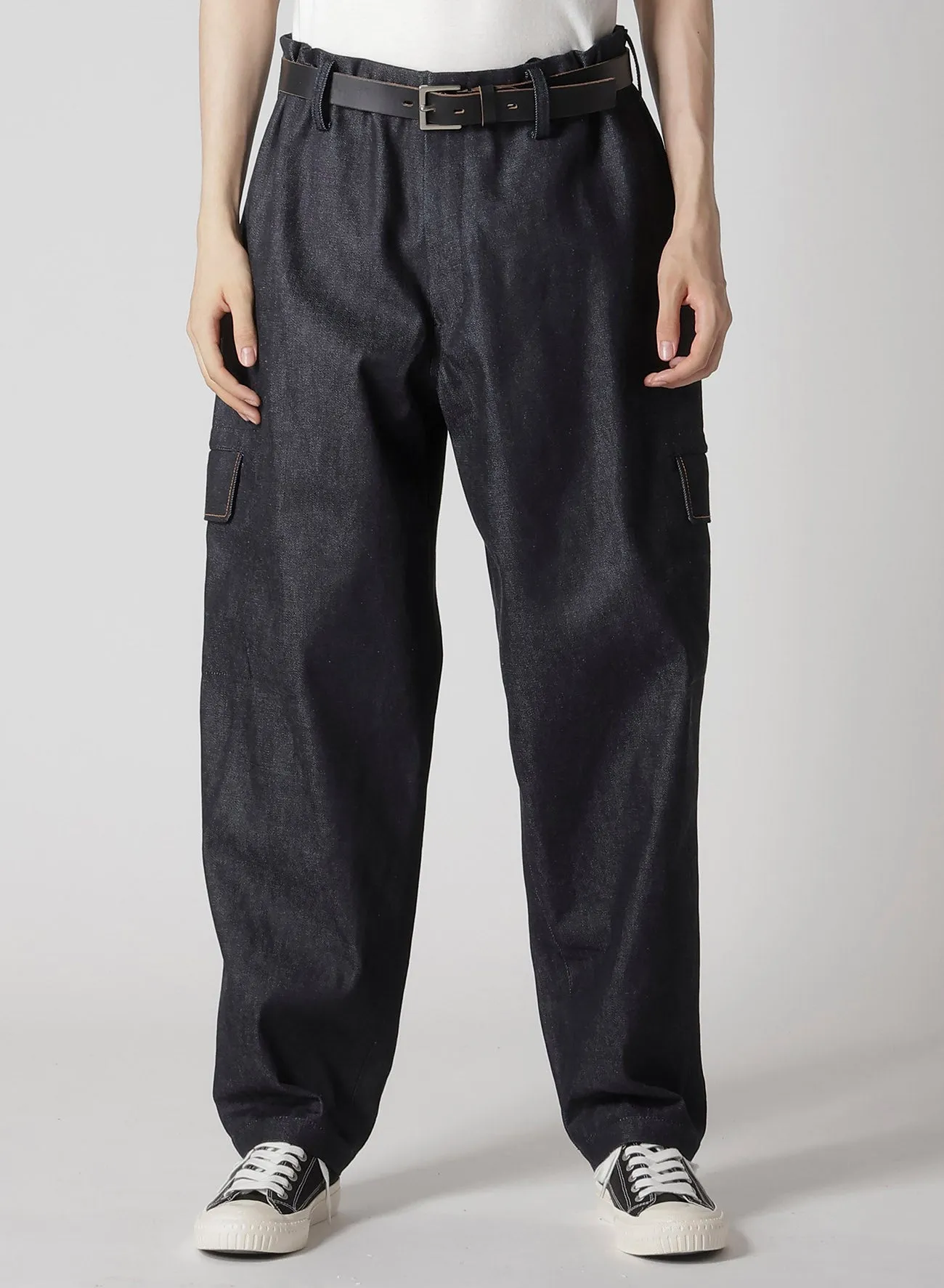 13oz UNEVEN YARN DENIM TUCK PANTS WITH COLOR COMBI STITCH