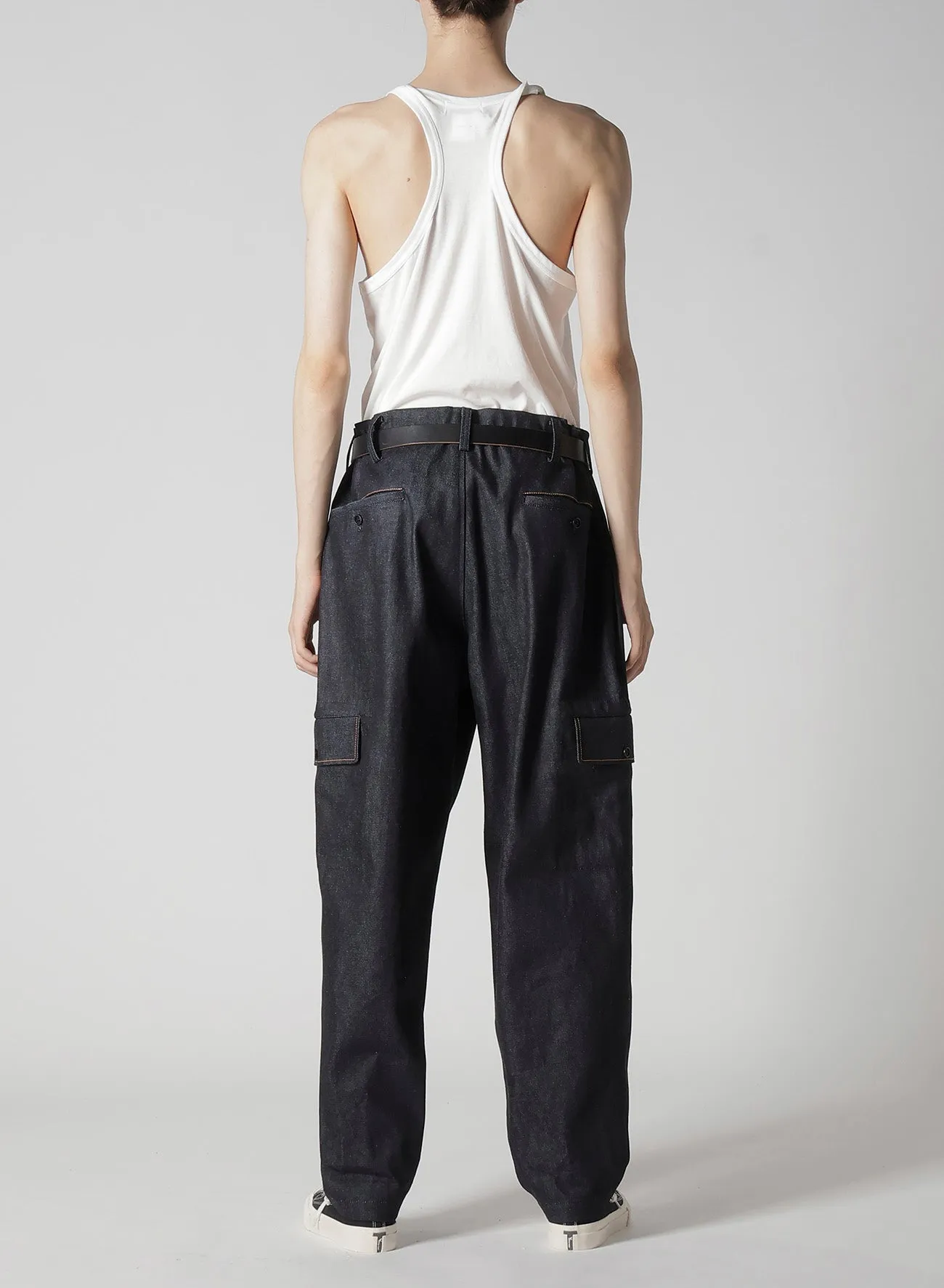 13oz UNEVEN YARN DENIM TUCK PANTS WITH COLOR COMBI STITCH
