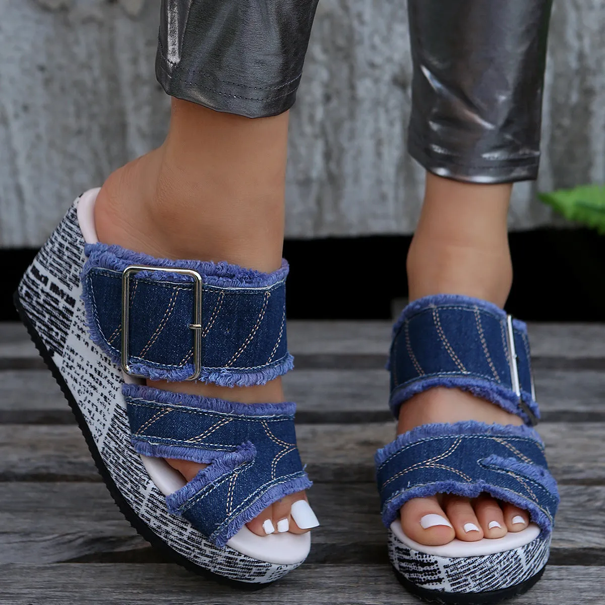 elveswallet Denim buckled wedge sandals