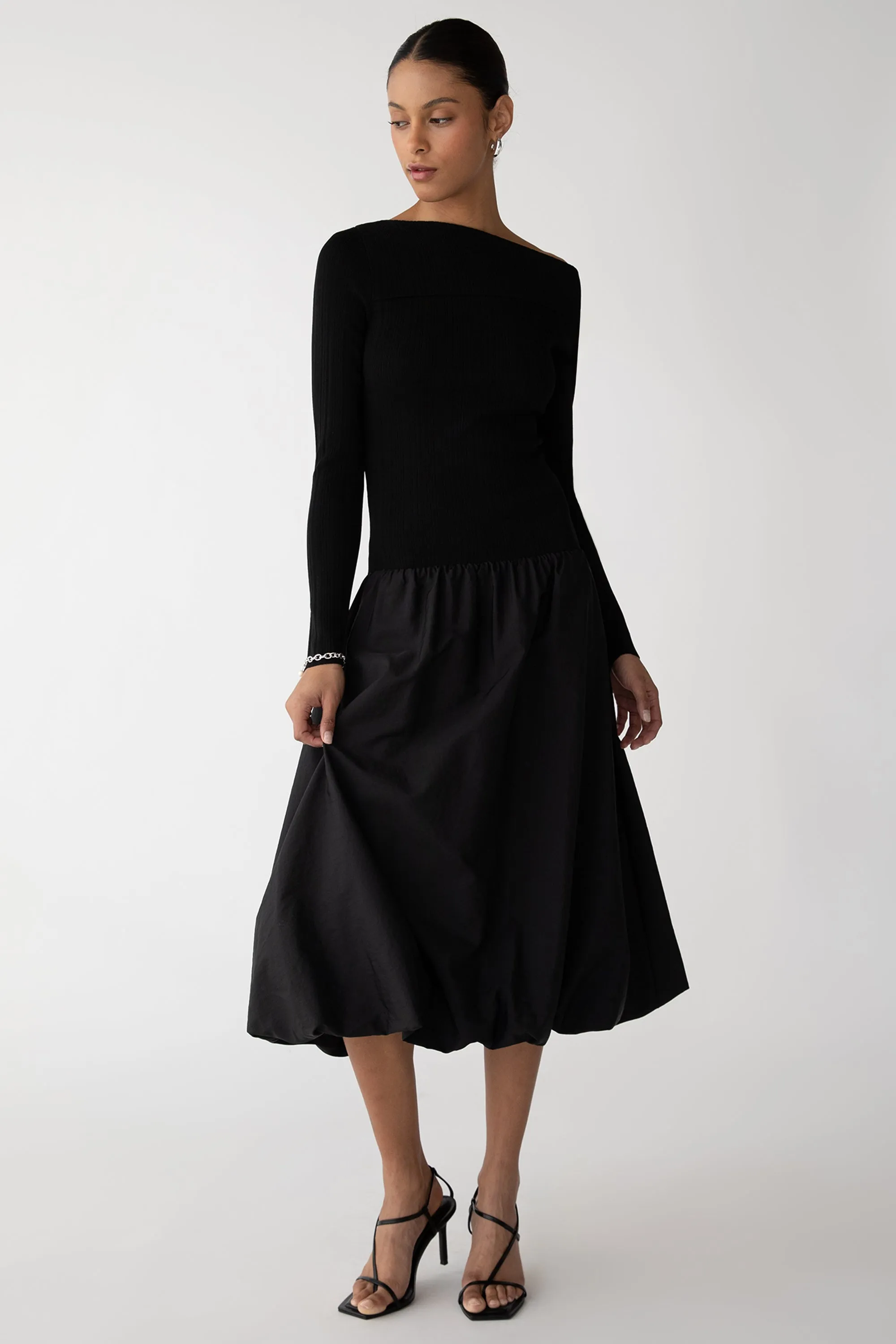 LONG SLEEVE OFF THE SHOULDER BUBBLE HEM MIDI DRESS