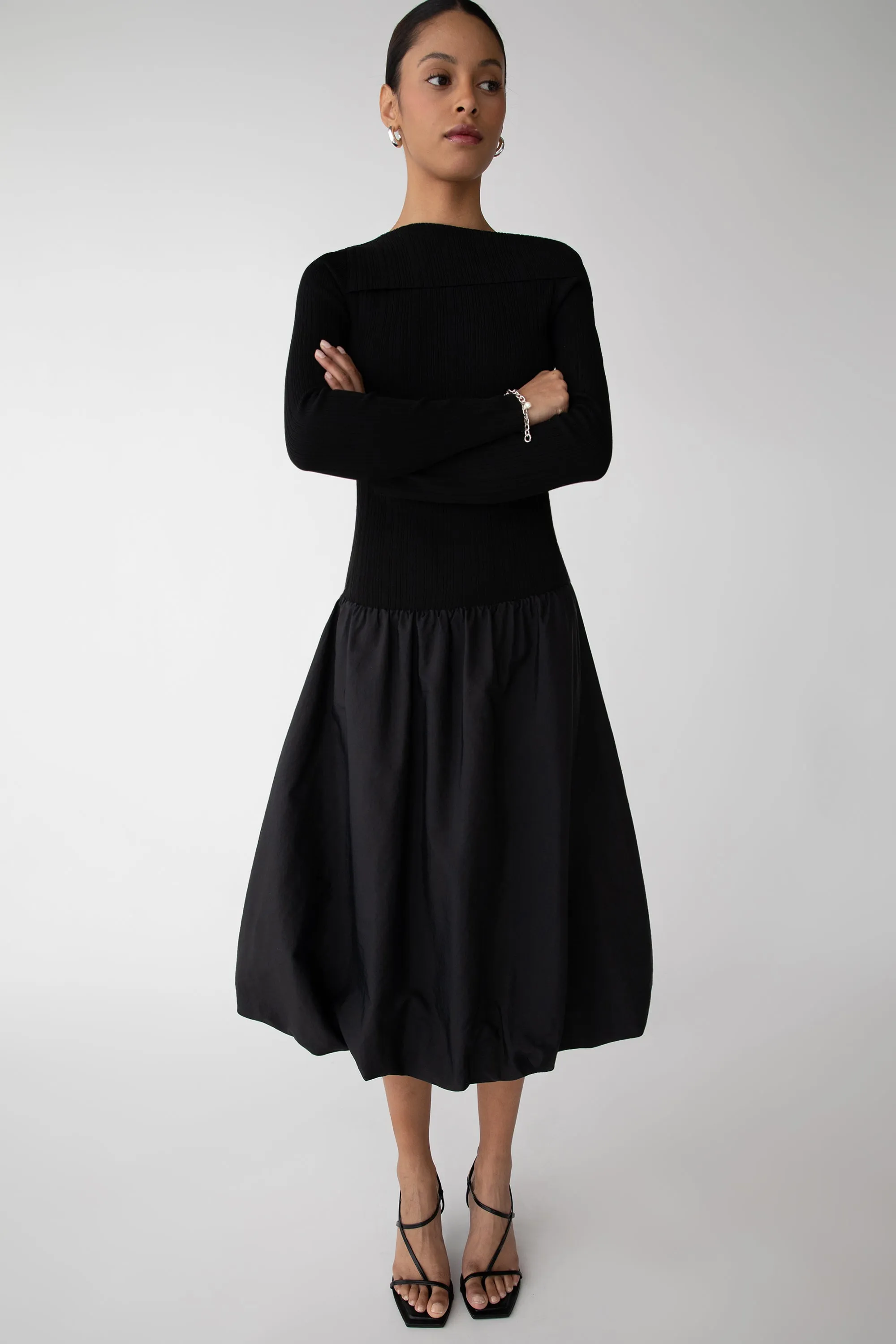 LONG SLEEVE OFF THE SHOULDER BUBBLE HEM MIDI DRESS